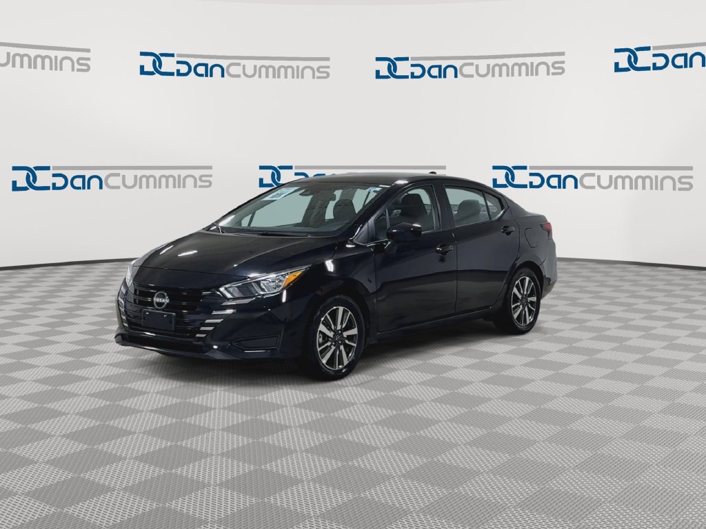 Used 2024 Nissan Versa SV FWD image 4