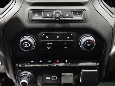 Used 2022 Chevrolet Silverado 1500 Custom image 31