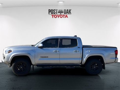 Used 2022 Toyota Tacoma SR5 image 4