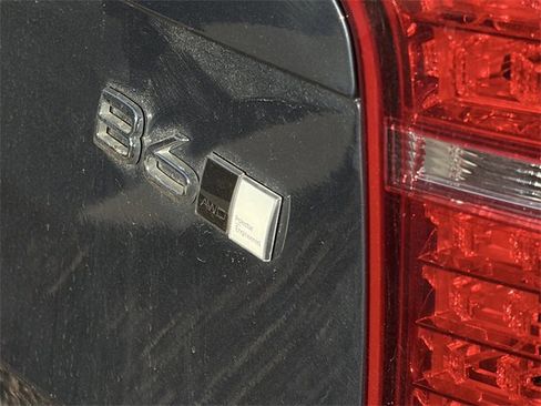 Used 2023 Volvo XC90 B6 Plus w/ Protection Package Premier image 8