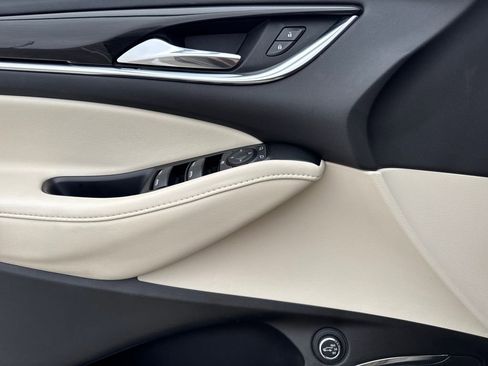 Used 2023 Buick Enclave Essence w/ Experience Buick Package image 19