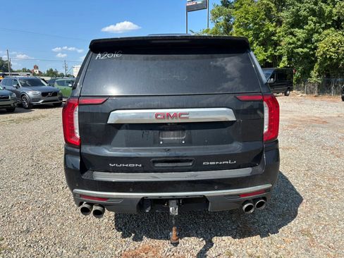 Used 2021 GMC Yukon Denali w/ Denali Ultimate Package AWD/4WD image 3