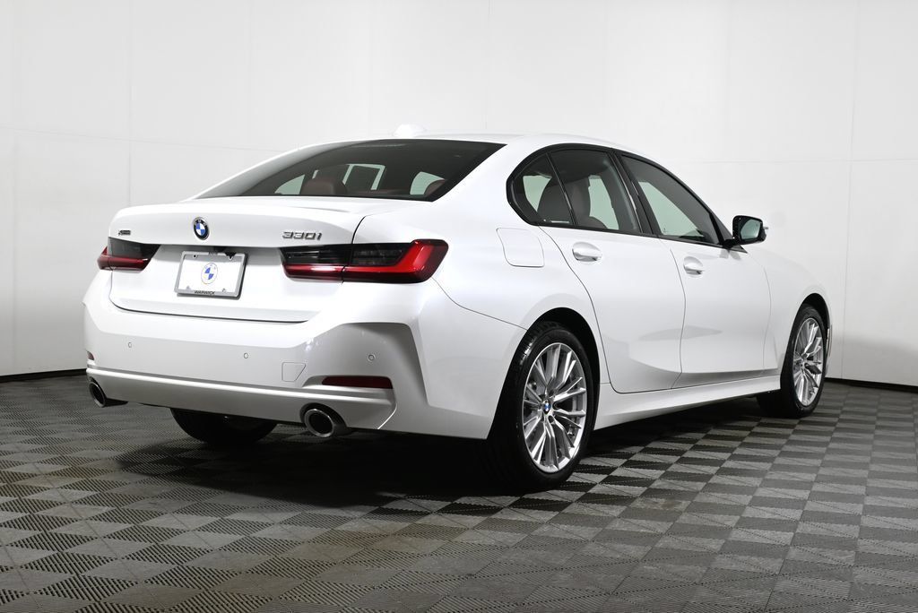 Certified 2023 BMW 330i xDrive Sedan w/ Driving Assistance Package AWD/4WD image 7