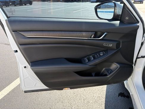 Certified 2022 Honda Accord Touring image 18