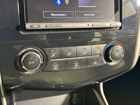 Used 2015 Nissan Altima 2.5 S w/ Sport Value Package FWD image 32