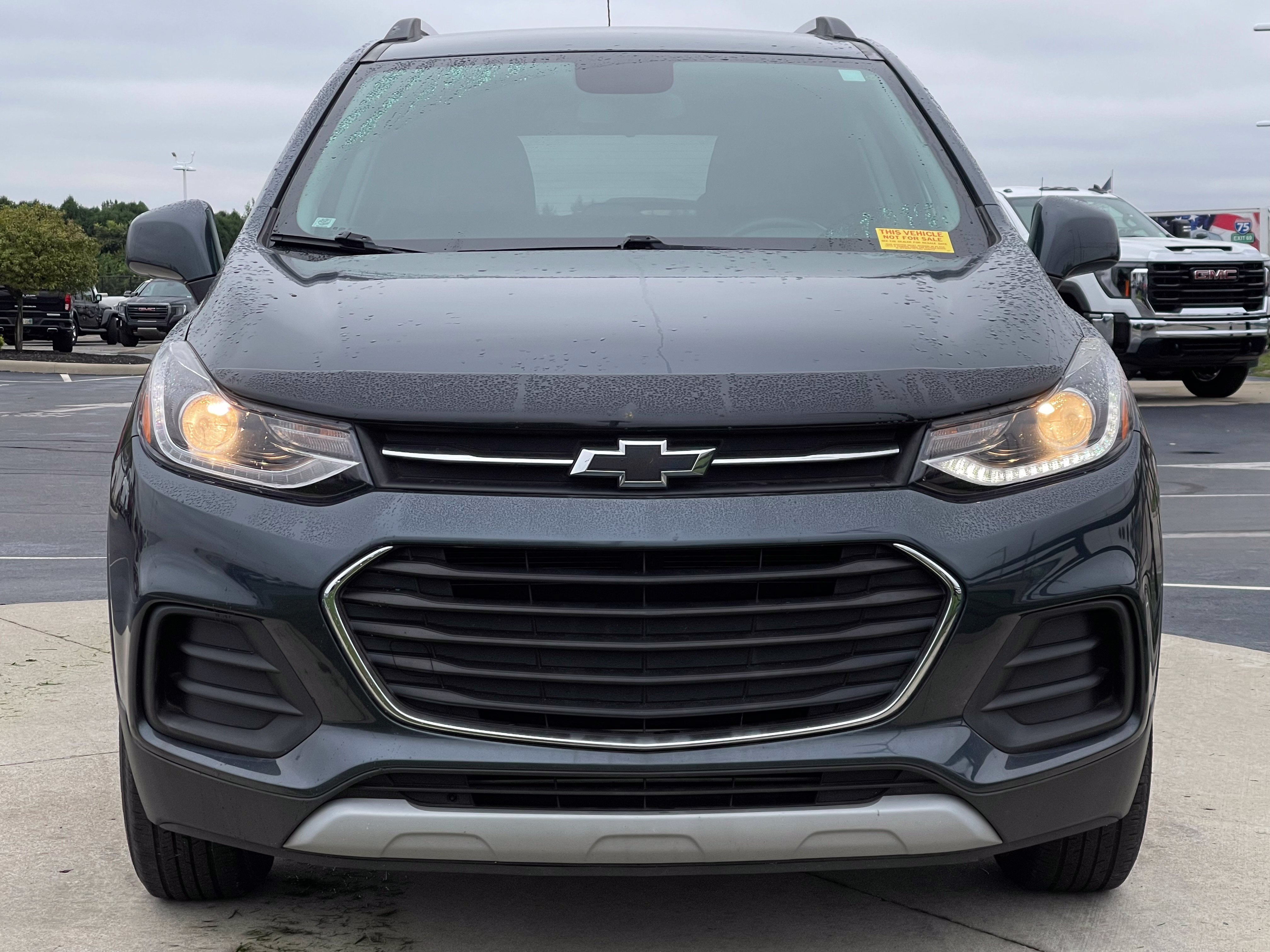 Used 2021 Chevrolet Trax LT w/ Driver Confidence Package AWD/4WD image 2