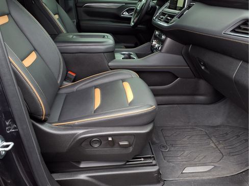 Used 2024 GMC Yukon AT4 w/ Technology Package image 33