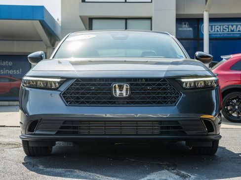 Used 2025 Honda Accord SE image 2