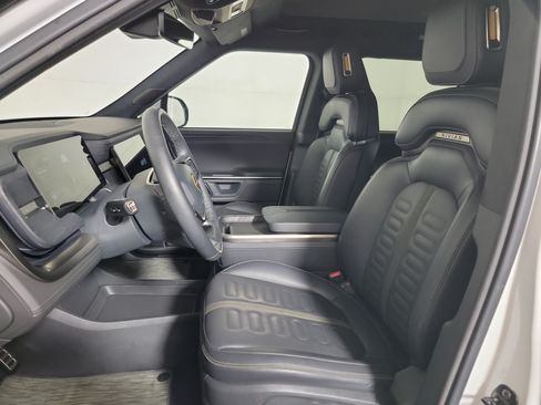 Used 2024 Rivian R1S Adventure AWD/4WD image 20