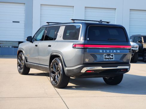 Used 2023 Rivian R1S Adventure Quad AWD/4WD image 4
