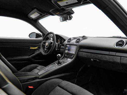 Used 2021 Porsche 718 Cayman GT4 RWD image 50