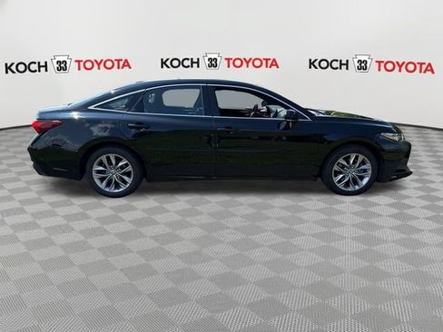Used 2021 Toyota Avalon XLE w/ Moonroof Package AWD/4WD image 9