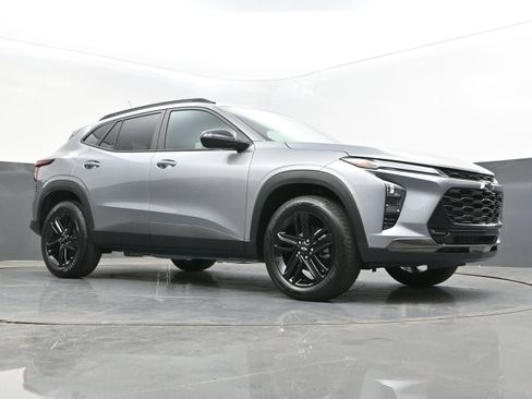 New 2026 Chevrolet Trax ACTIV FWD image 36