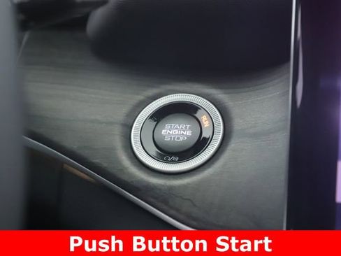 Used 2025 Jeep Grand Cherokee L Limited w/ Black Appearance Package image 23