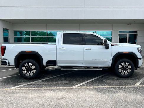 New 2026 GMC Sierra 2500 Denali AWD/4WD image 3