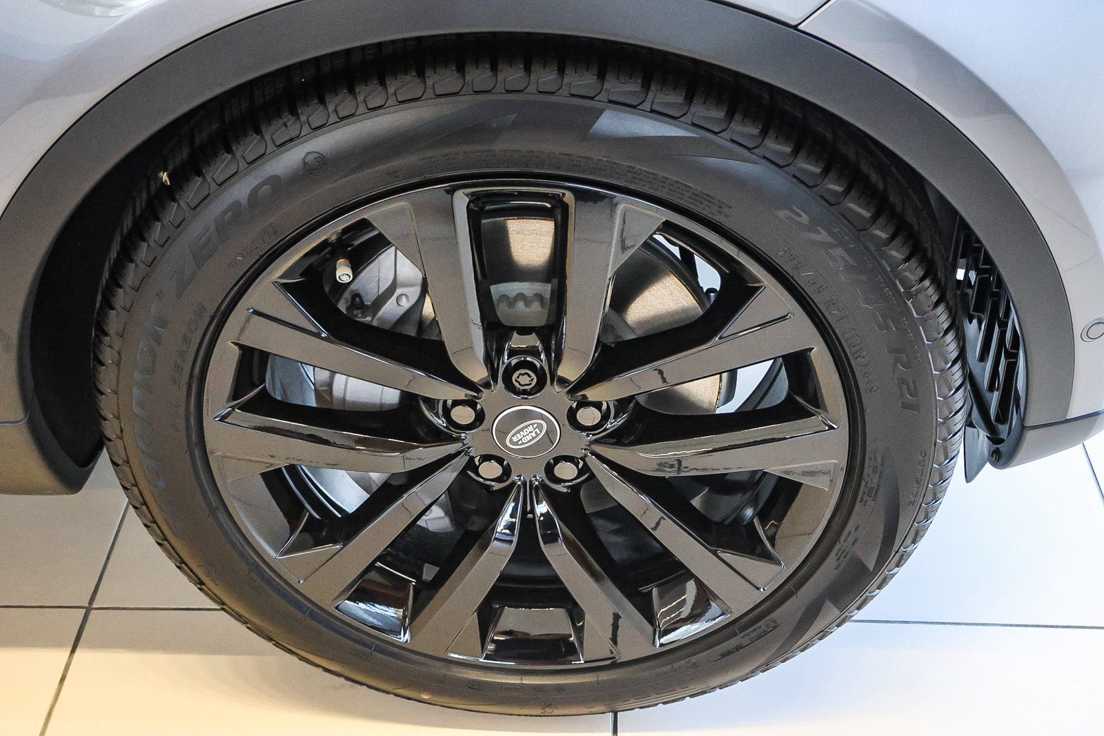 New 2026 Land Rover Discovery S AWD/4WD image 13