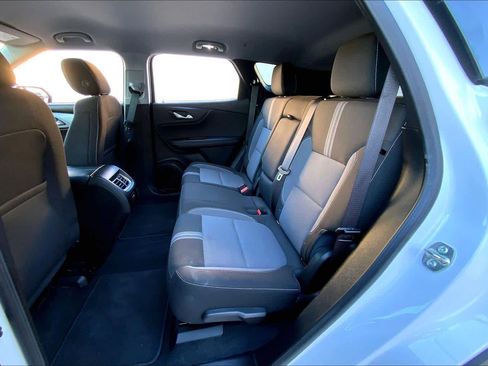 Used 2025 Chevrolet Blazer LT image 17