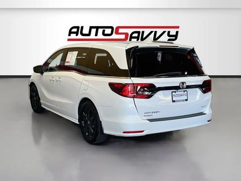 Used 2024 Honda Odyssey Sport image 5