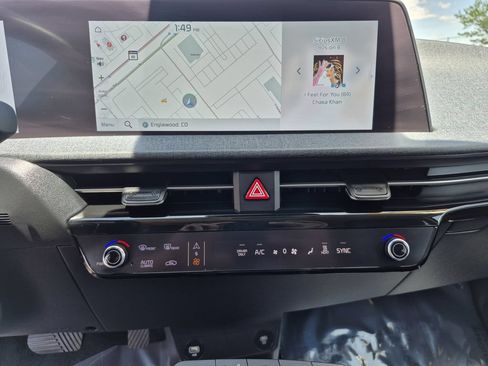 Certified 2024 Kia EV6 Light AWD/4WD image 9