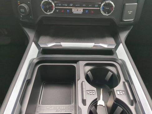 Used 2025 Ford F250 Platinum AWD/4WD image 24
