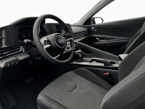 New 2025 Hyundai Elantra SE image 14