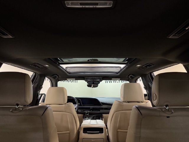 Used 2023 Cadillac Escalade Premium Luxury AWD/4WD image 22
