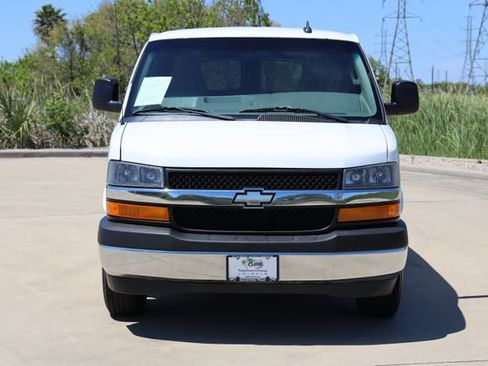 Used 2017 Chevrolet Express 3500 LT w/ LT Preferred Equipment Group image 2