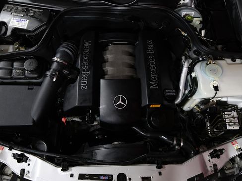 Used 2003 Mercedes-Benz CLK 320 Cabriolet image 26