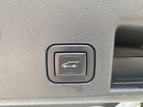 Certified 2023 Chevrolet Equinox Premier AWD/4WD image 30