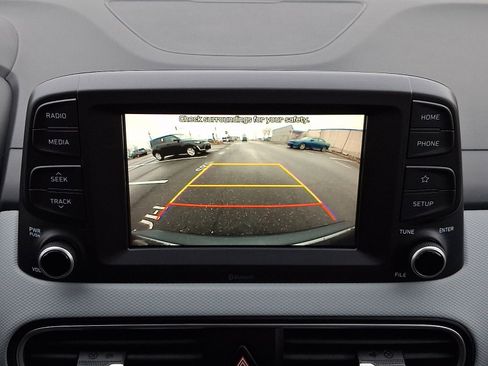 Used 2020 Hyundai Kona SE image 17