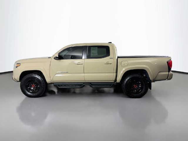 Used 2020 Toyota Tacoma SR5 w/ Technology Package AWD/4WD image 4