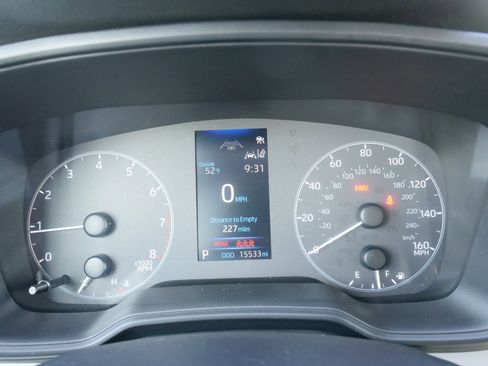 Used 2025 Toyota Corolla LE image 24