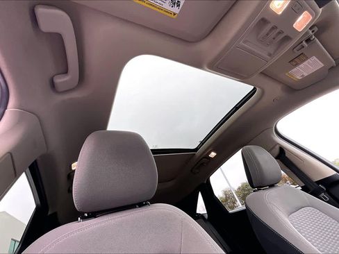 Used 2020 Ford Escape SE image 23