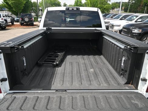 Used 2024 RAM 2500 Limited AWD/4WD image 34