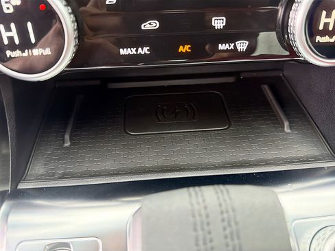 Used 2024 Jaguar XF R-Dynamic SE image 31