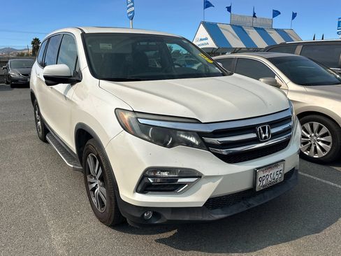 Used 2017 Honda Pilot EX-L image 2