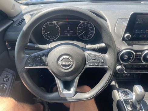 Used 2024 Nissan Sentra SV FWD image 12
