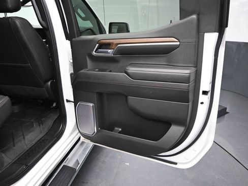 Used 2023 Chevrolet Silverado 1500 High Country w/ High Country Premium Package image 43