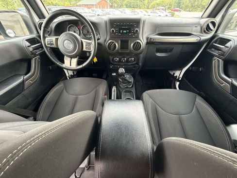 Certified 2018 Jeep Wrangler Unlimited Sport AWD/4WD image 21