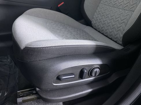 Certified 2023 Chevrolet Equinox LS w/ LS Convenience Package AWD/4WD image 9