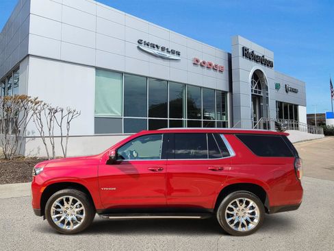Used 2024 Chevrolet Tahoe LT w/ LT Signature Plus Package AWD/4WD image 2