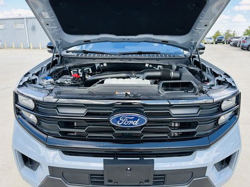 Used 2025 Ford Expedition Active AWD/4WD image 53