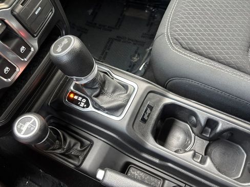 Used 2021 Jeep Wrangler Sport image 21