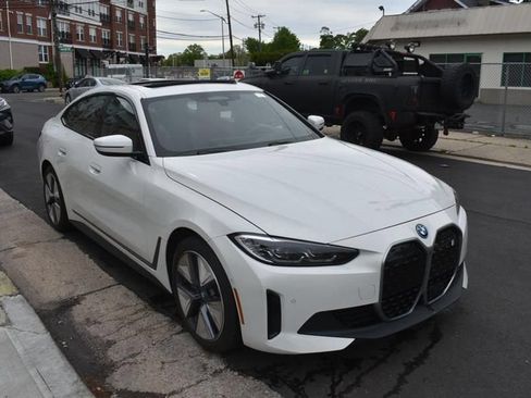 Used 2023 BMW i4 eDrive35 RWD image 4