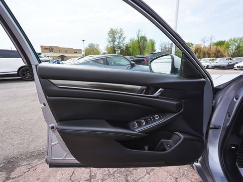 Used 2020 Honda Accord Sport image 9