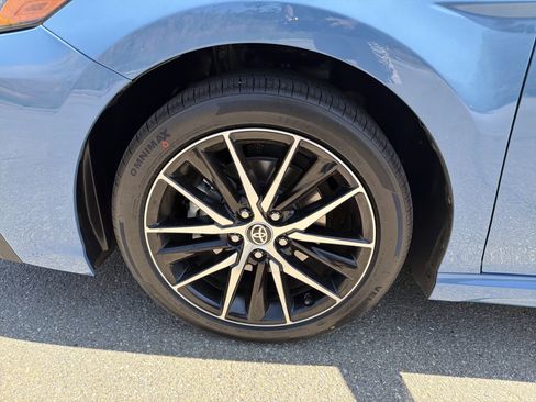 Used 2023 Toyota Camry SE FWD image 11