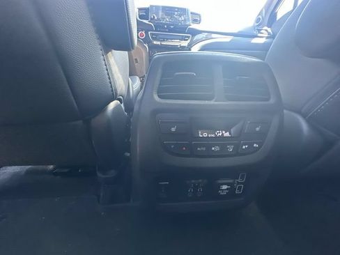 Used 2022 Honda Pilot Touring image 24