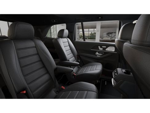 New 2025 Mercedes-Benz GLS 580 4MATIC image 5