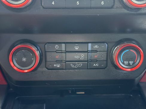 Used 2020 Ford F150 XLT w/ Equipment Group 302A Luxury AWD/4WD image 32