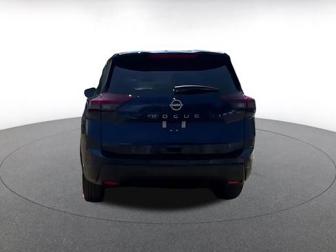 Used 2025 Nissan Rogue SV image 11